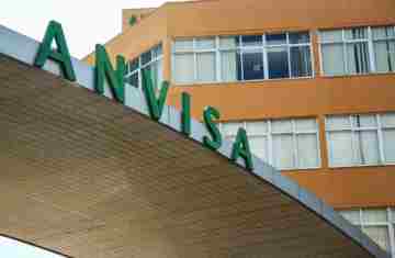  Anvisa suspende venda de glicose e importação de radiofármacos 